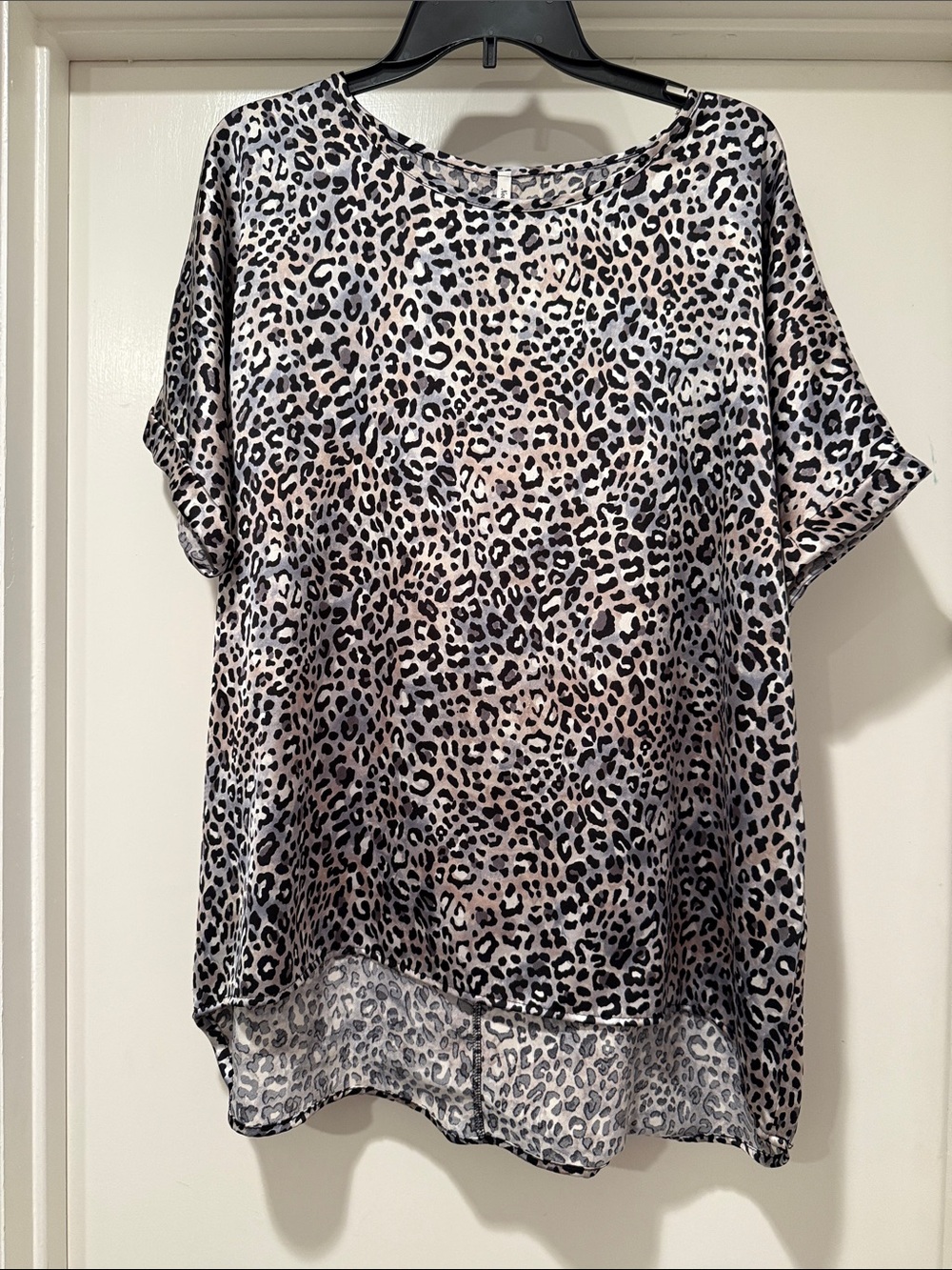 Leopard Print Short Sleeve Tunic Top - Black & Cream